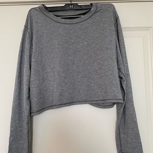 Lululemon Cropped Grey Long Sleeve - Size small